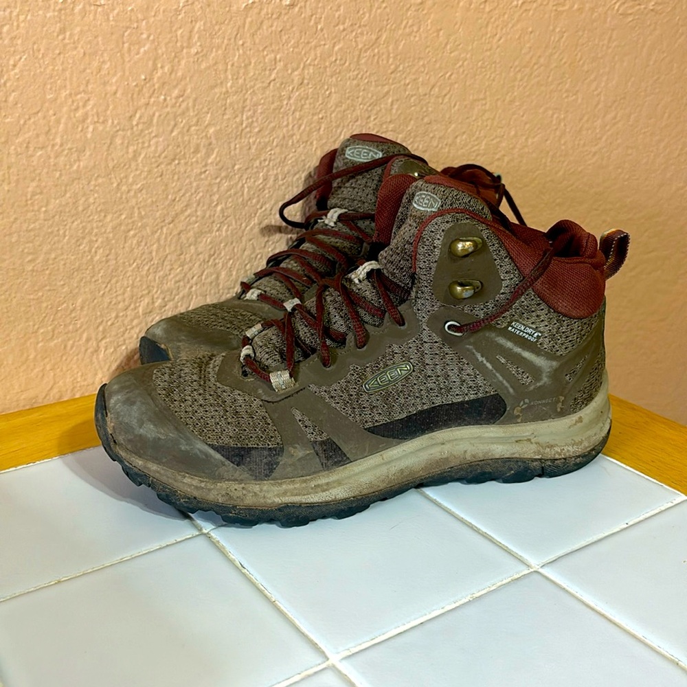 Keen Women’s Hiking Boots